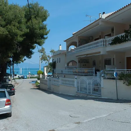 Irene's Seaside House * Trapeza (Peloponnese)